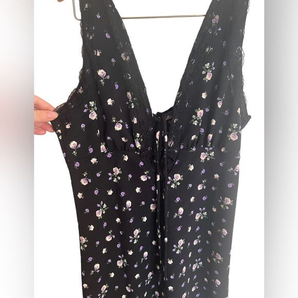 Floral Short Dress - Picture 2 of 4